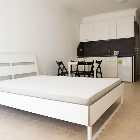 Studio In Kentavar, Saint Vlas * Święty Włas